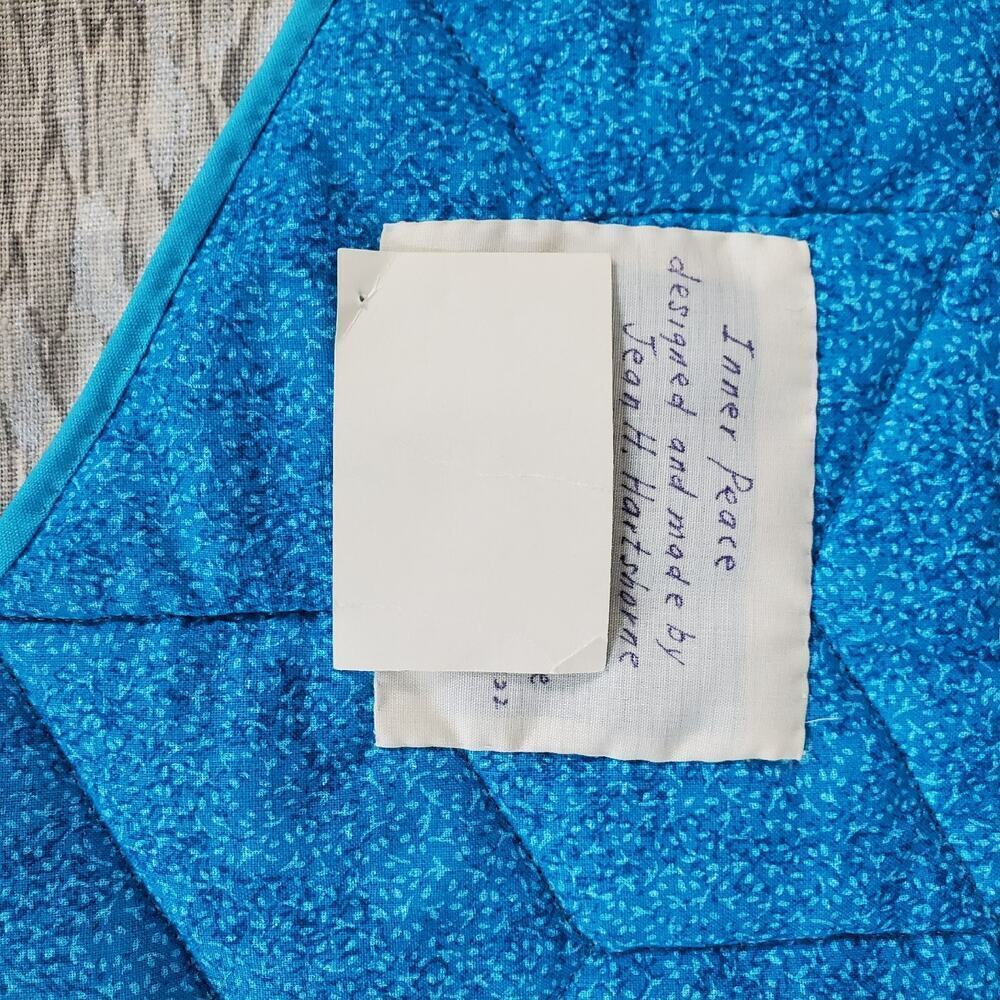 Beautiful Quilted Art Wall Hanging signed by Artist - Inner Peace - Picture 9 of 9